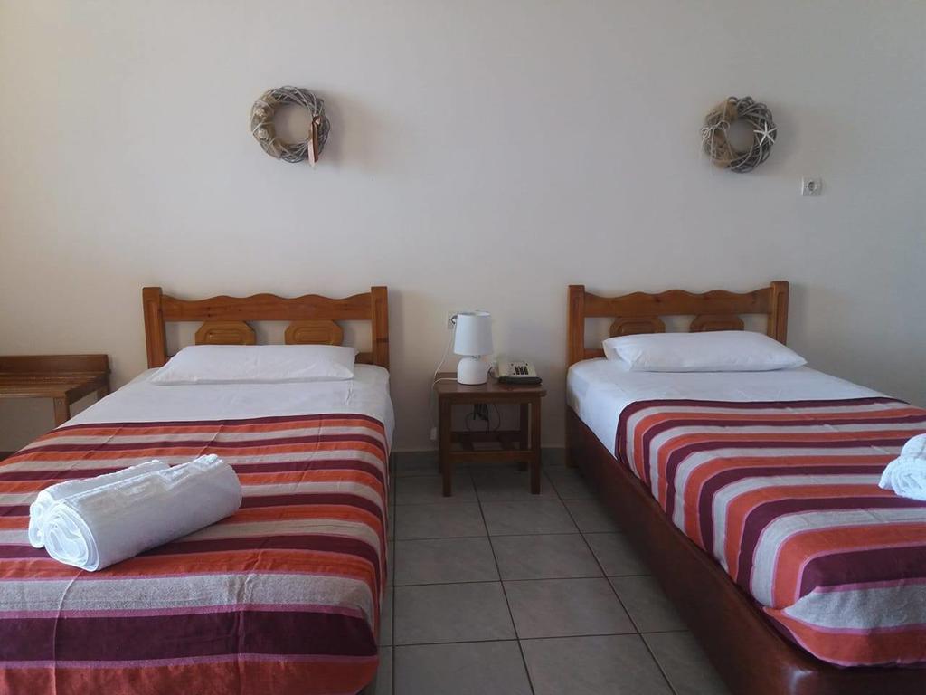 Skoutari Beach Hotel エクステリア 写真